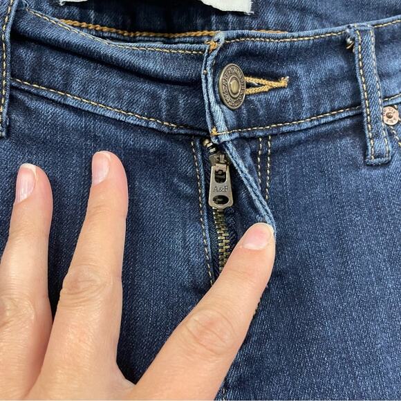Abercrombie & Fitch Dark Wash Low Rise Skinny Jeans Womens 26 Y2K Blue Denim - Picture 6 of 8